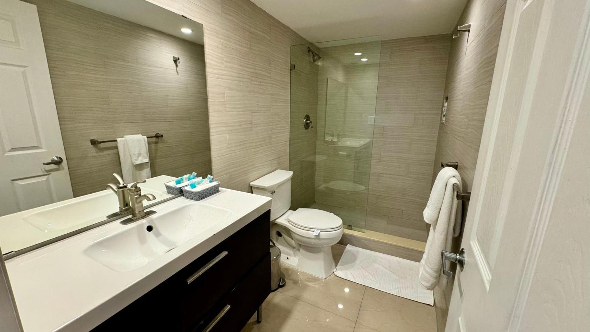 Sunny Isles, Beach Life! Parking Included Miami Beach Esterno foto