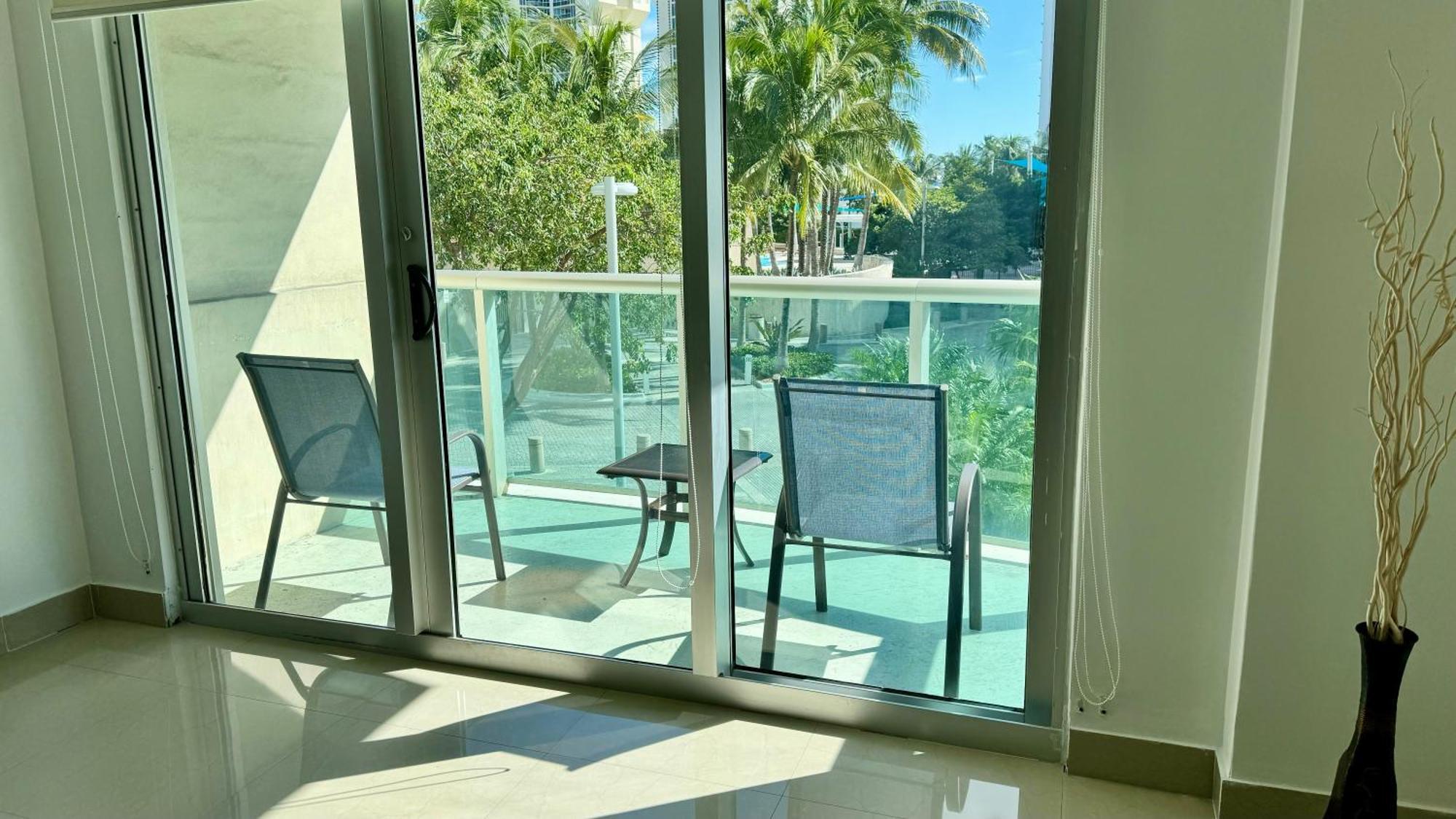 Sunny Isles, Beach Life! Parking Included Miami Beach Esterno foto